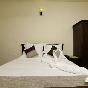*** Hotel Le Noor India