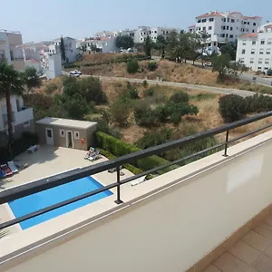 C04 - Pool View 3 Bed Apartment